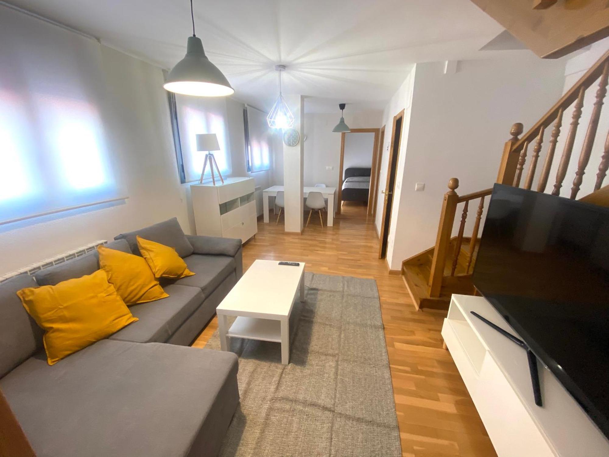 Apartamento Centrico Con Garaje ฮากา ภายนอก รูปภาพ