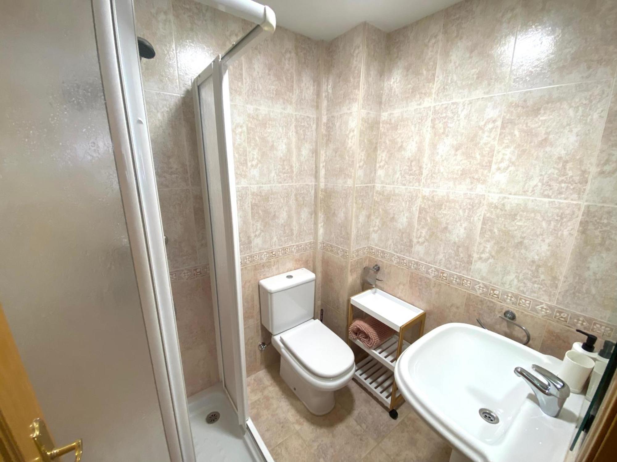 Apartamento Centrico Con Garaje ฮากา ภายนอก รูปภาพ